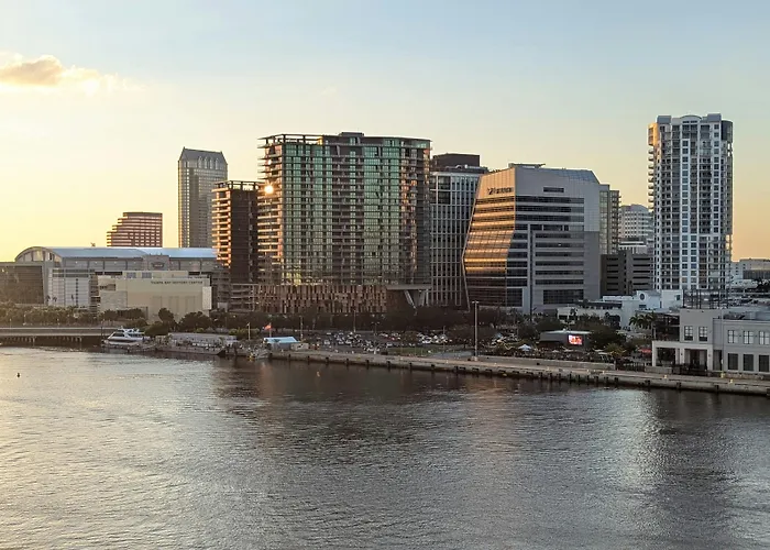 The Godfrey Hotel & Cabanas Tampa