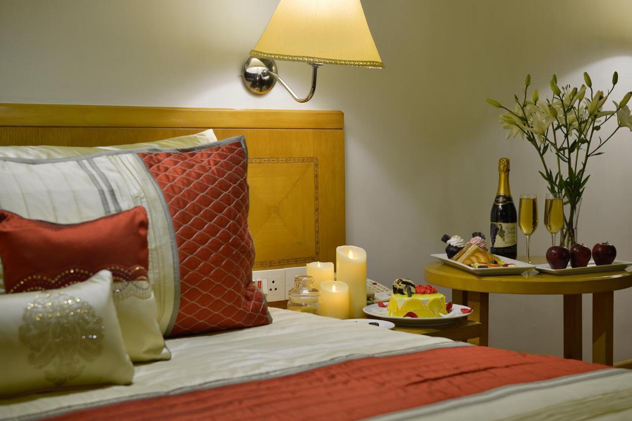 Deluxe Suite Queen Bed with City View