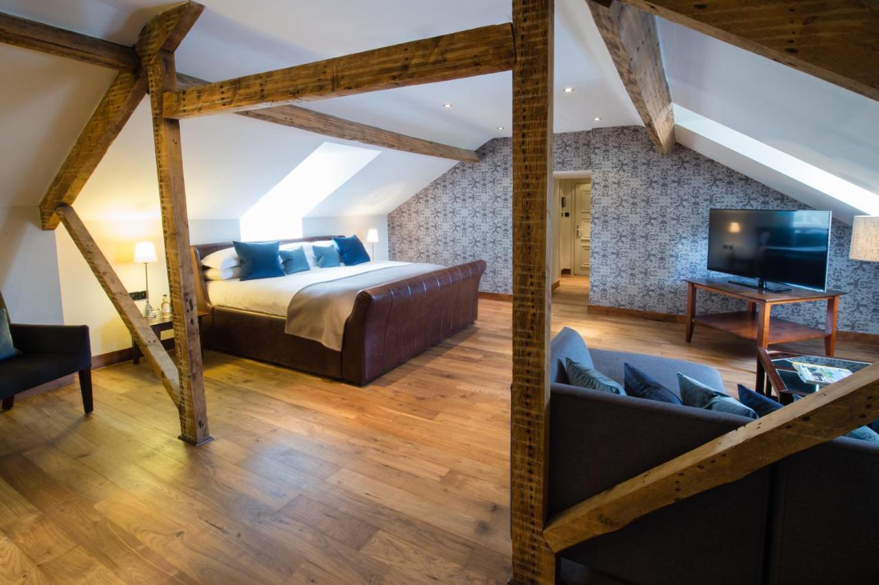 Signature Suite