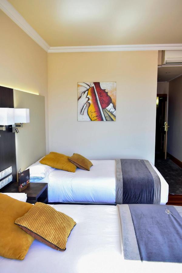 Double or Twin Room Terrace