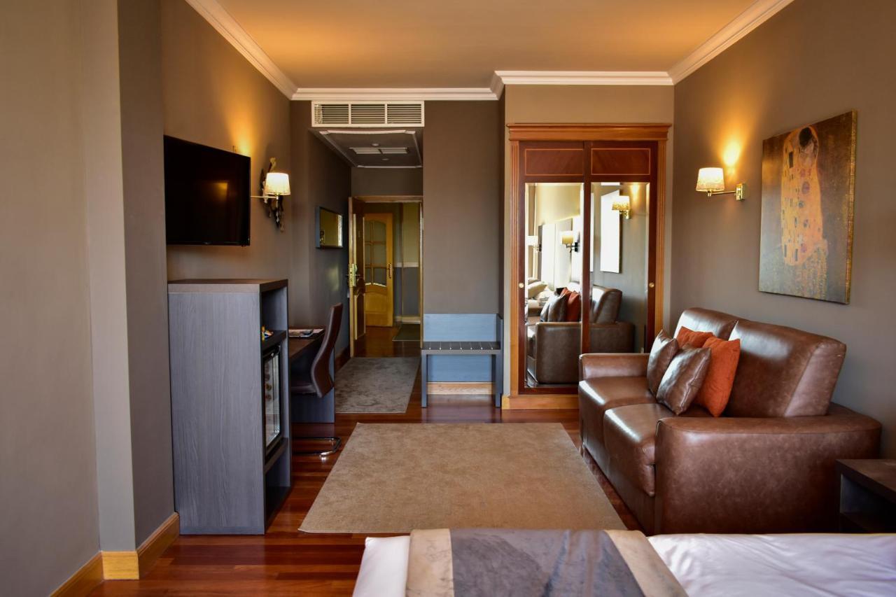 Superior Queen Room Two Queen Beds
