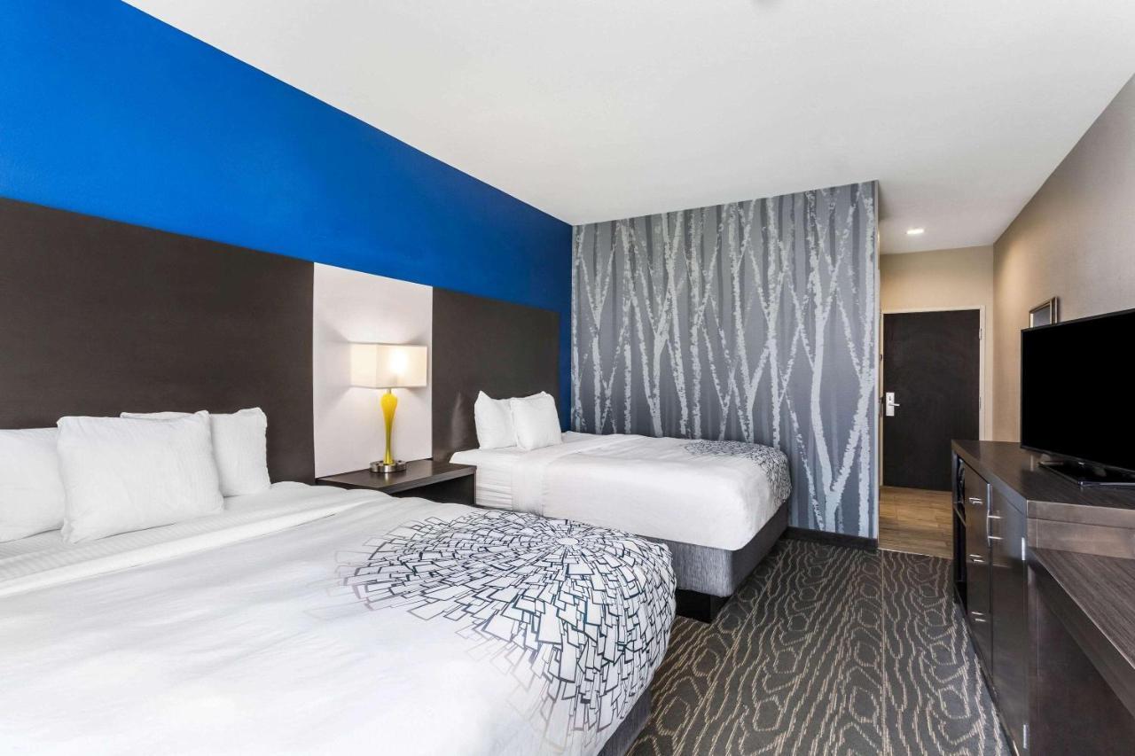 Queen Room Two Queen Beds