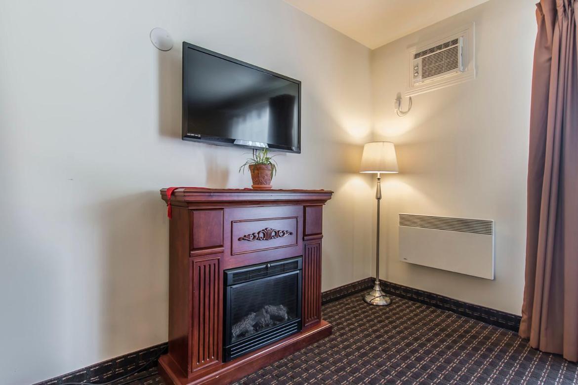 Queen Suite
