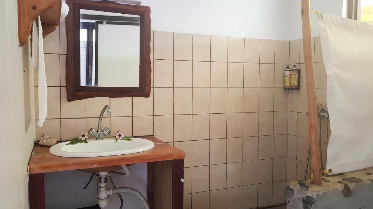 Family Room Private Bathroom