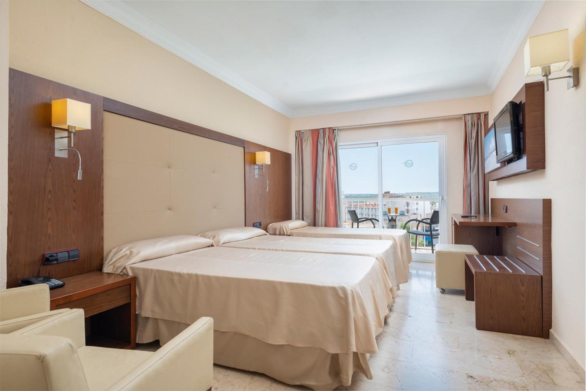 Double or Twin Room Extra Bed Balcony
