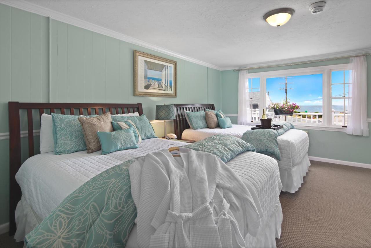 Queen Room Two Queen Beds Partial Ocean View