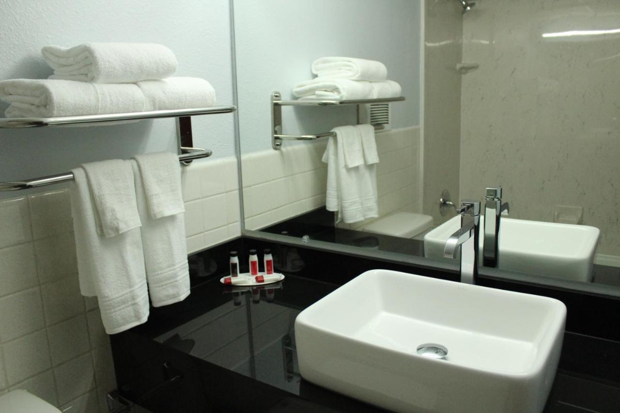 Superior King Studio Suite - Non-Smoking