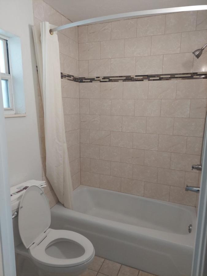 Queen Room with Two Queen Beds - Non-Smoking-Non-pet
