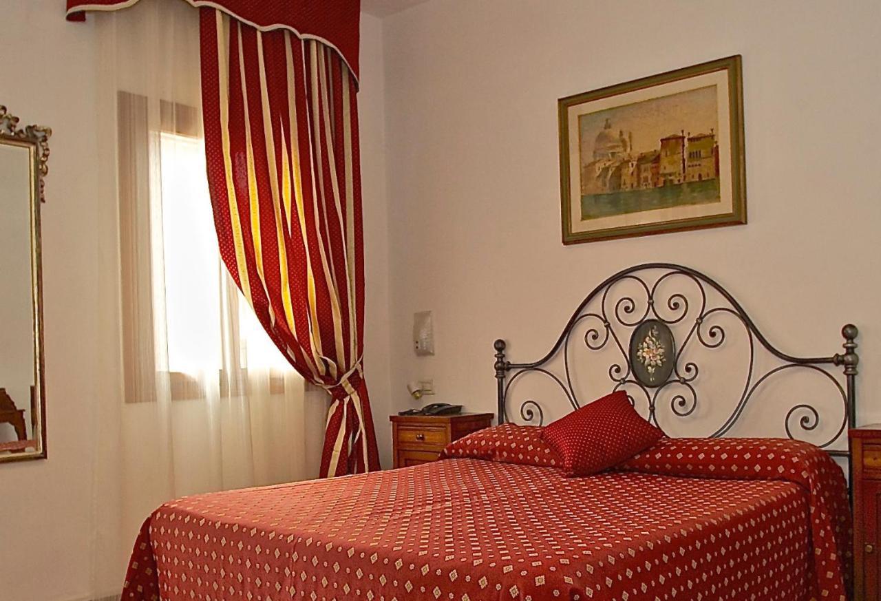 Comfort Double or Twin Room