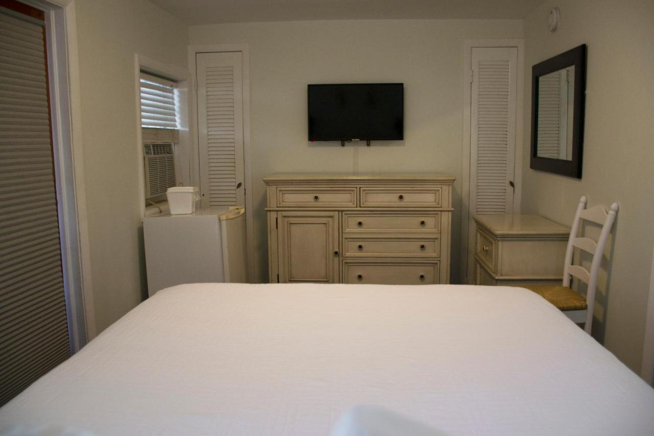 Classic Queen Room