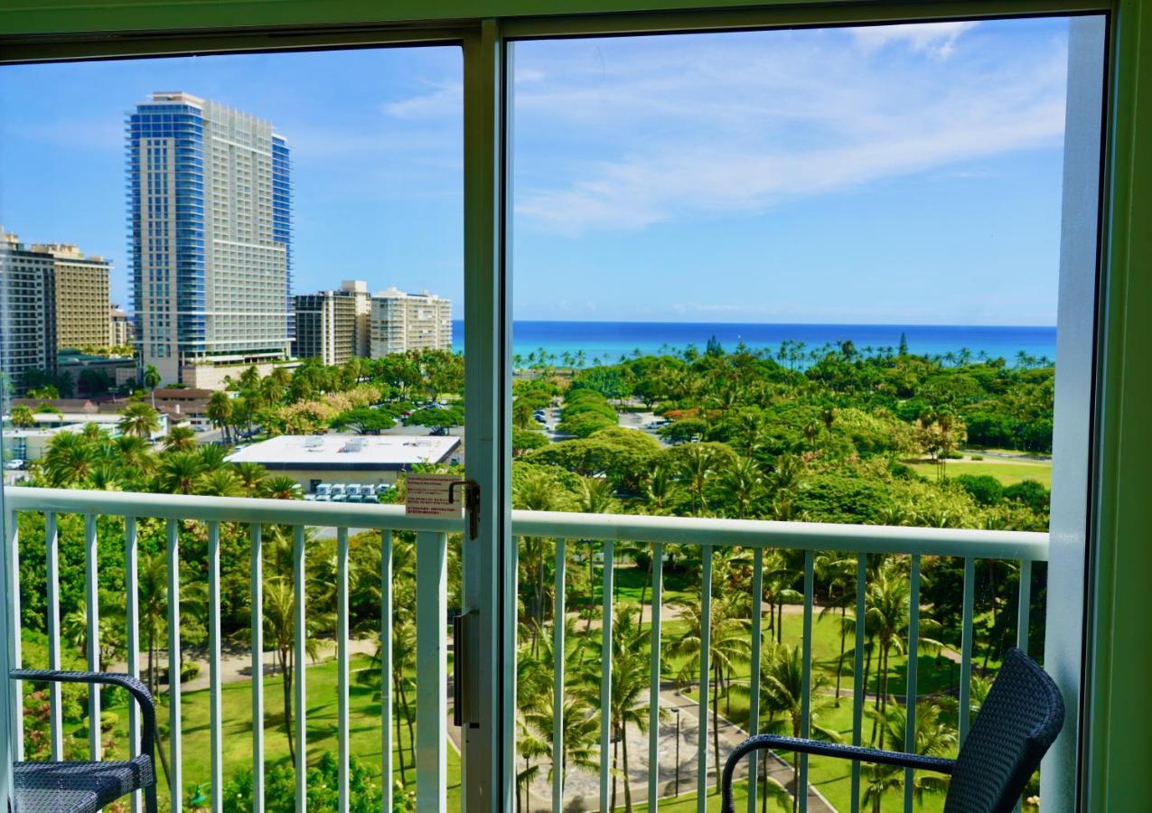 Premium Kalakaua Haus Oceanview Two Lanai