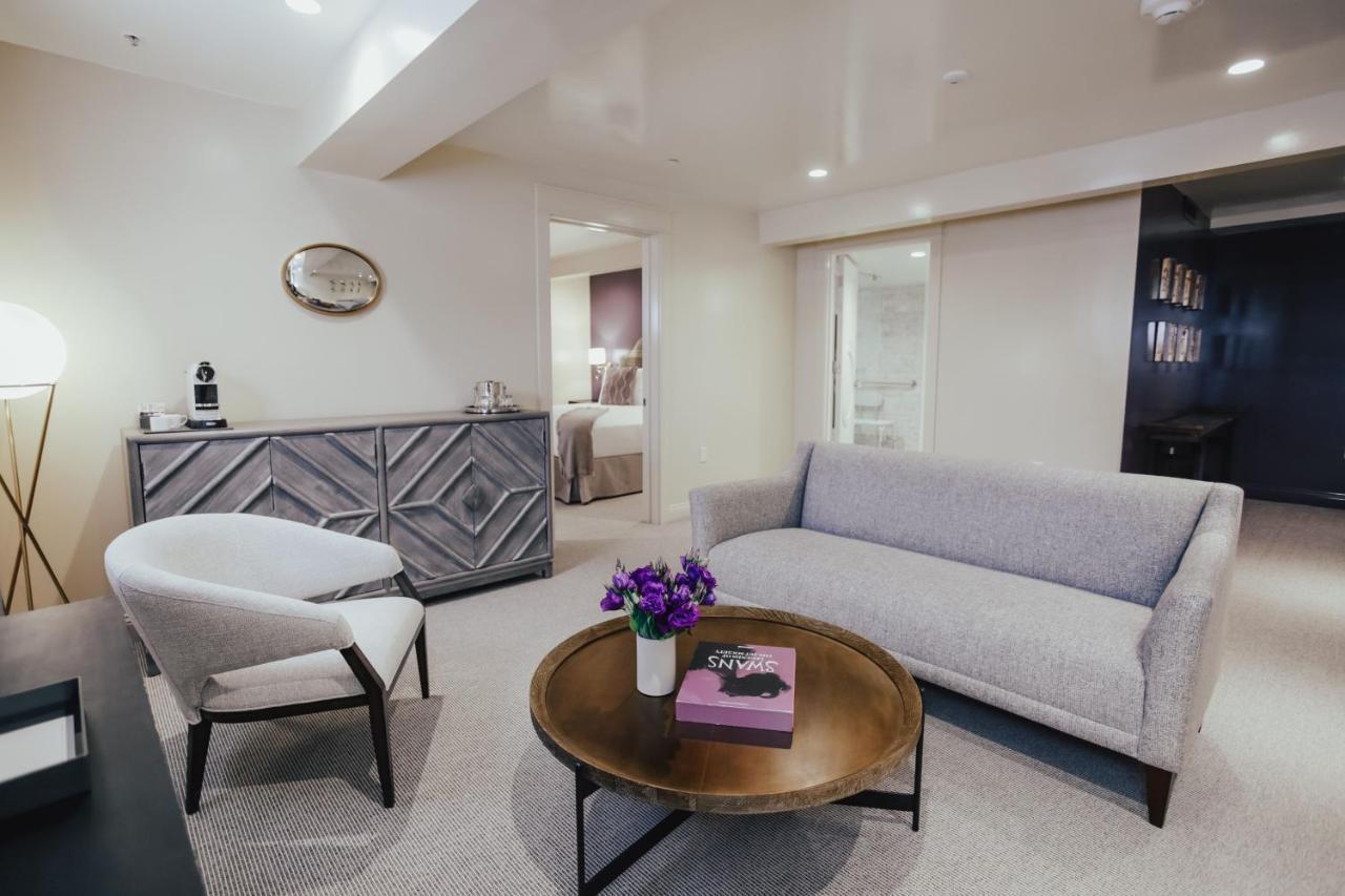 Accessible King Suite Sitting Room