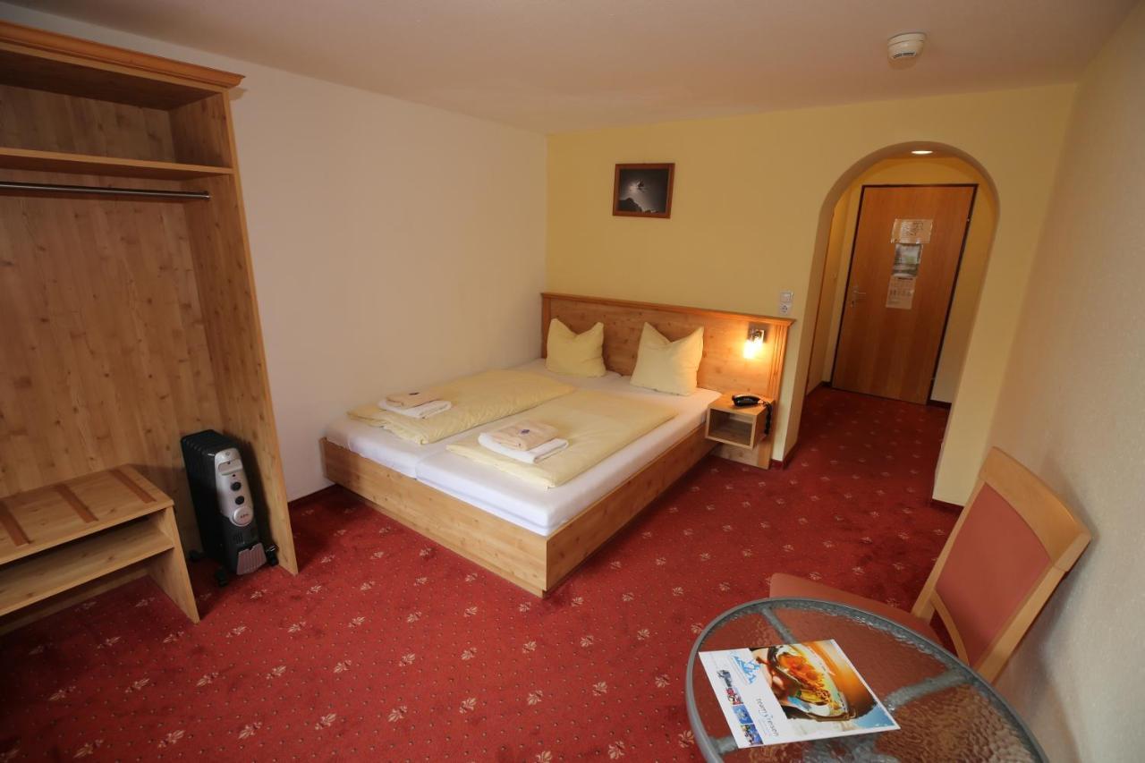 Small Double Room,1019767405:JPEG