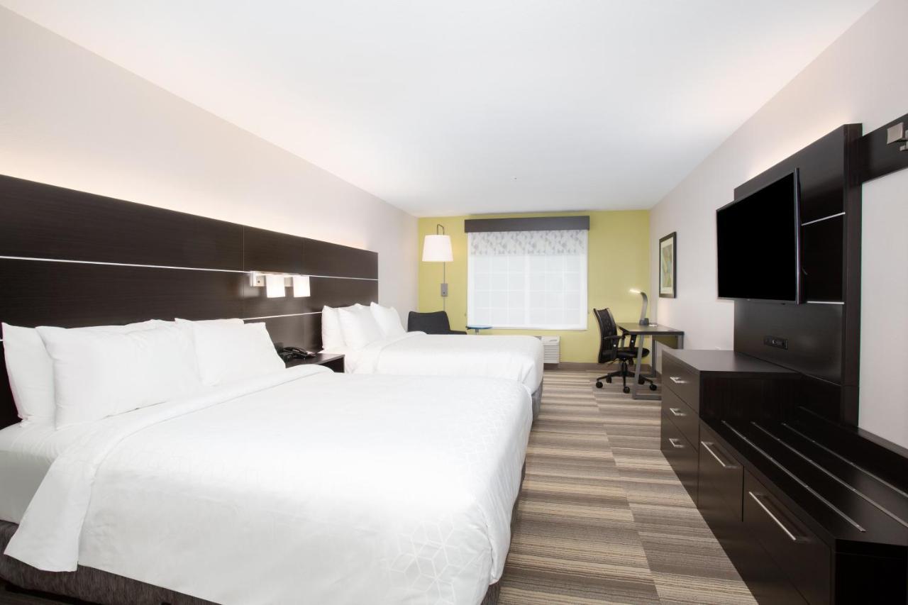 Standard Room Two Queen Beds