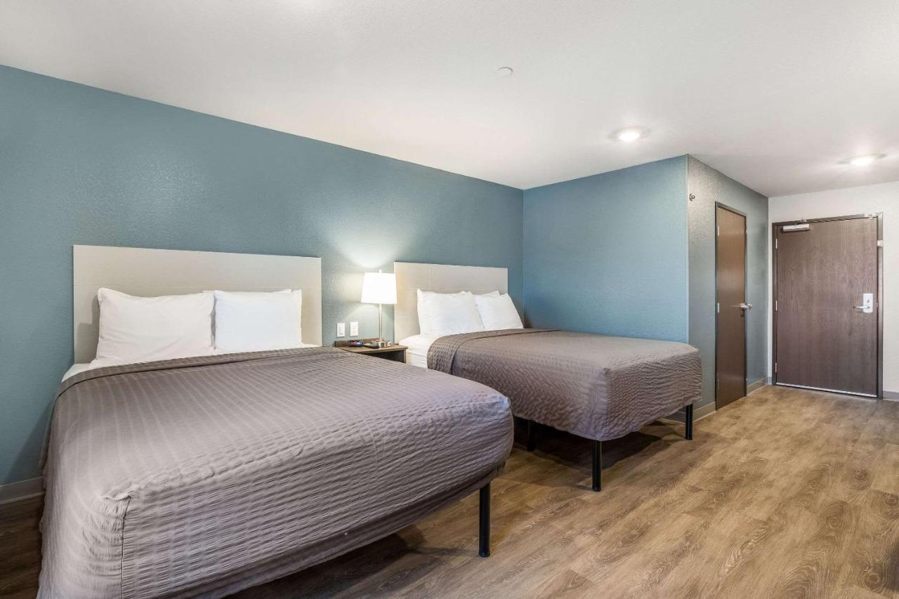 Standard Queen Room Two Queen Beds Non-Smoking