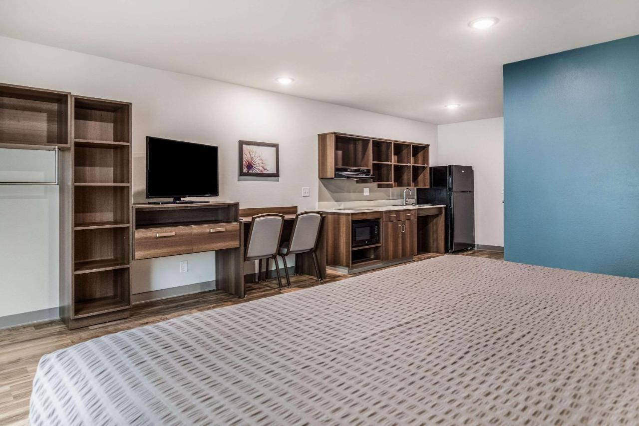 King Room with Sofa - Disability Access/Non Smoking