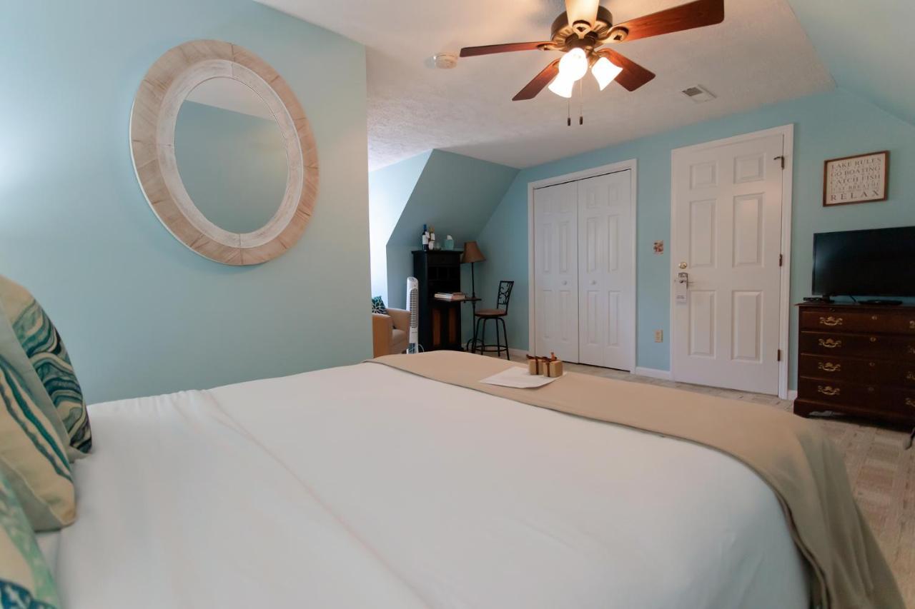 Queen Room