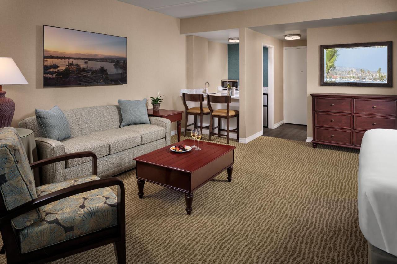 Bay Junior Suite 2 Queens
