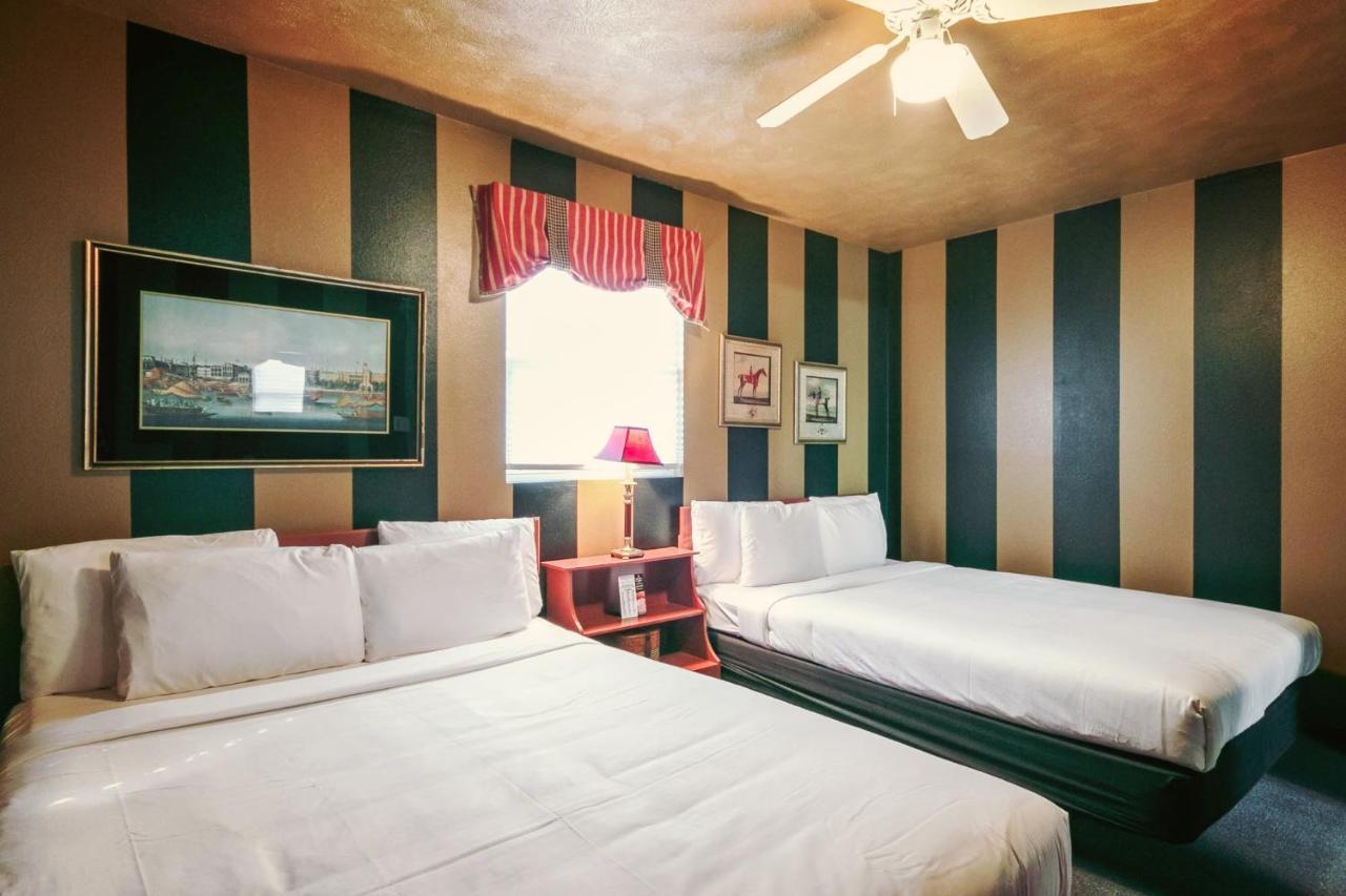 Queen Suite