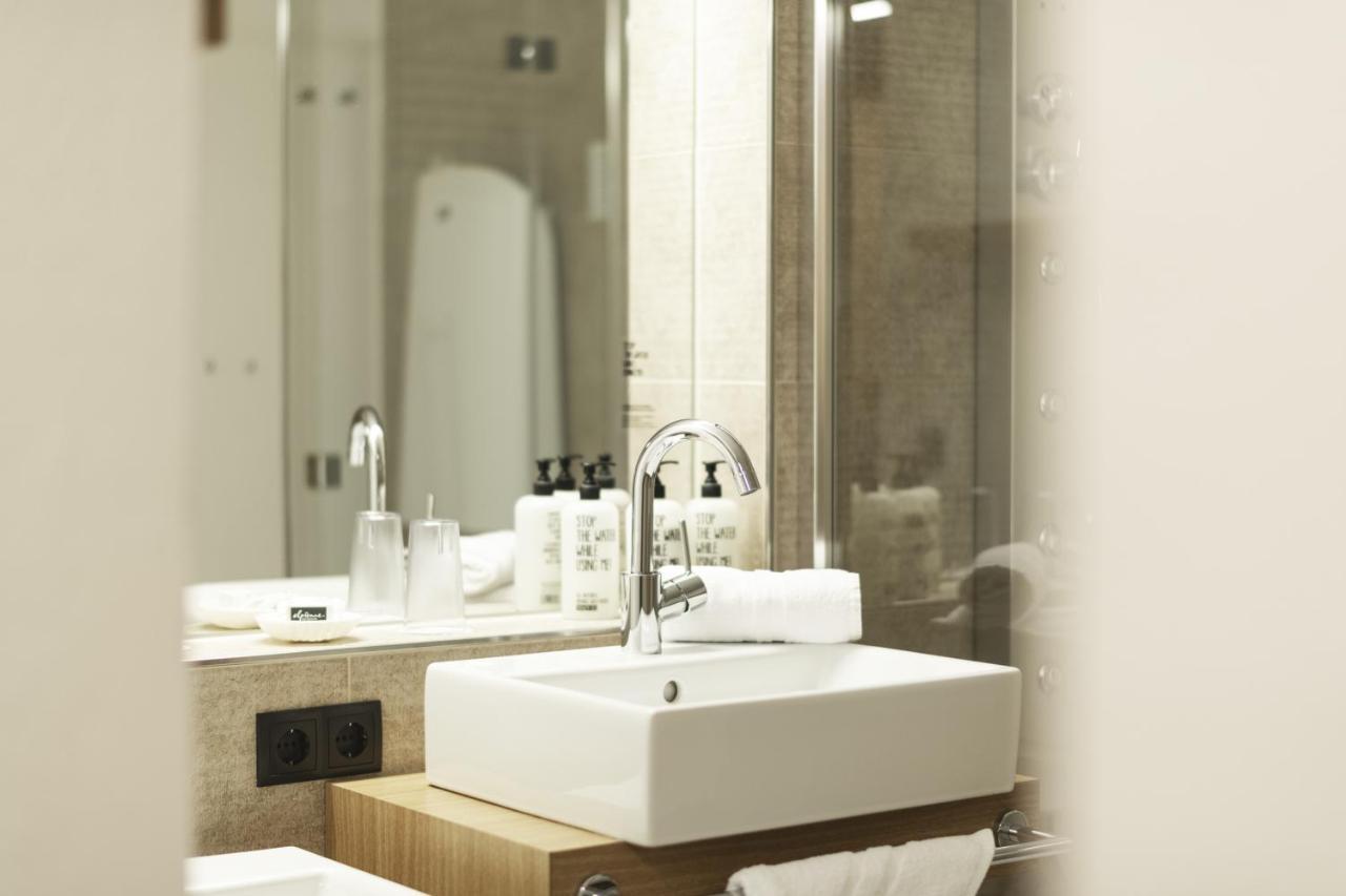 Family Room Shower