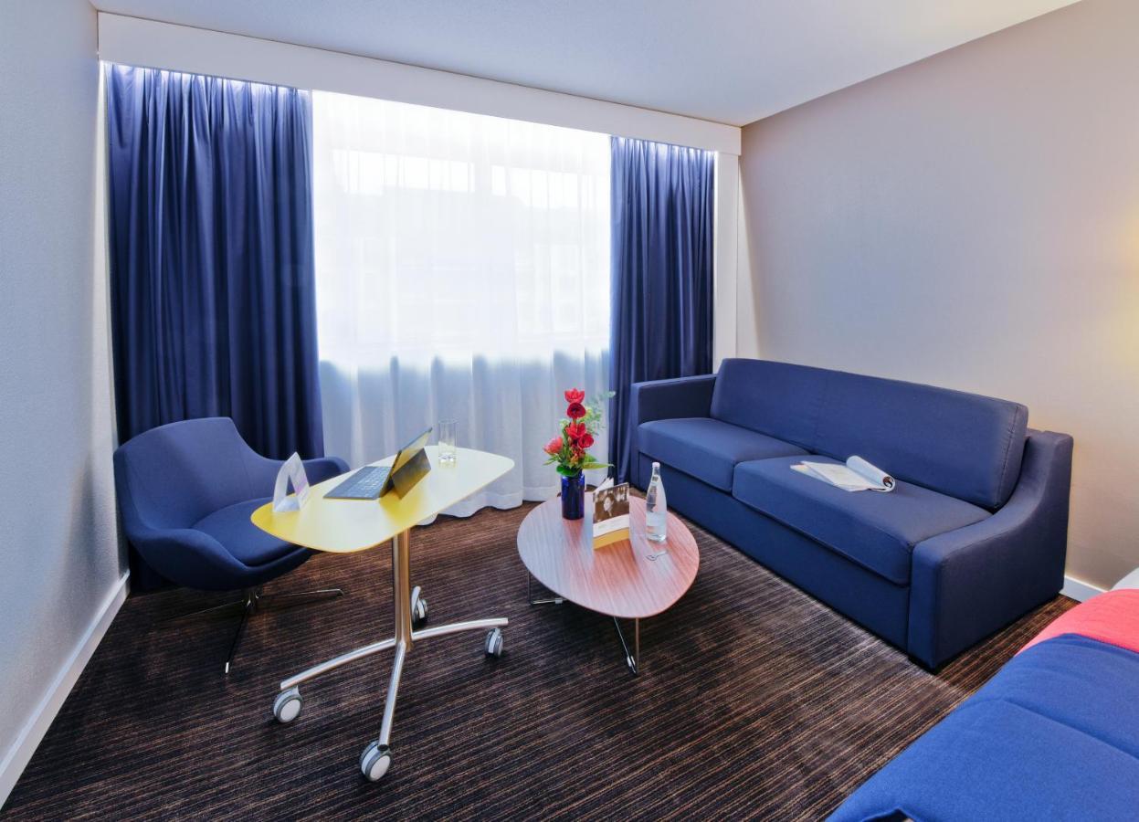 Deluxe Double Room Sofa Bed Garden Side