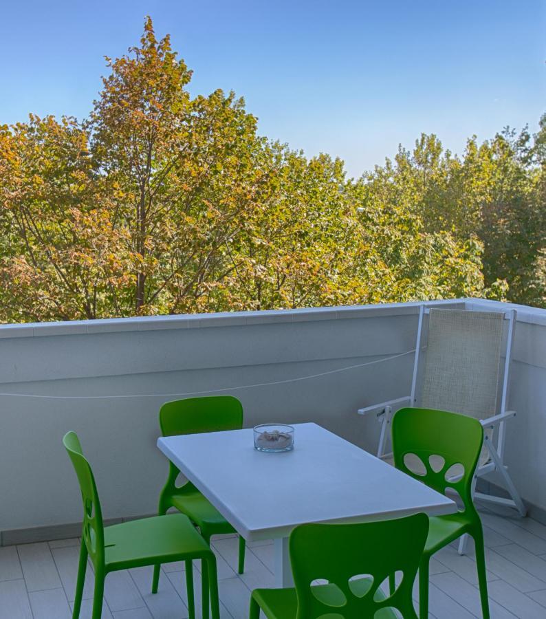 Superior One-Bedroom Apartment