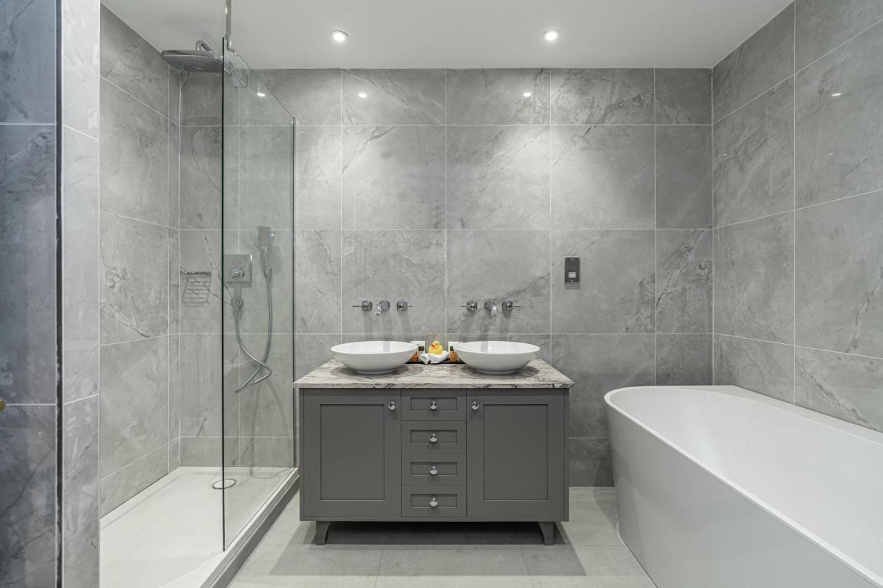 Mansion House Suite