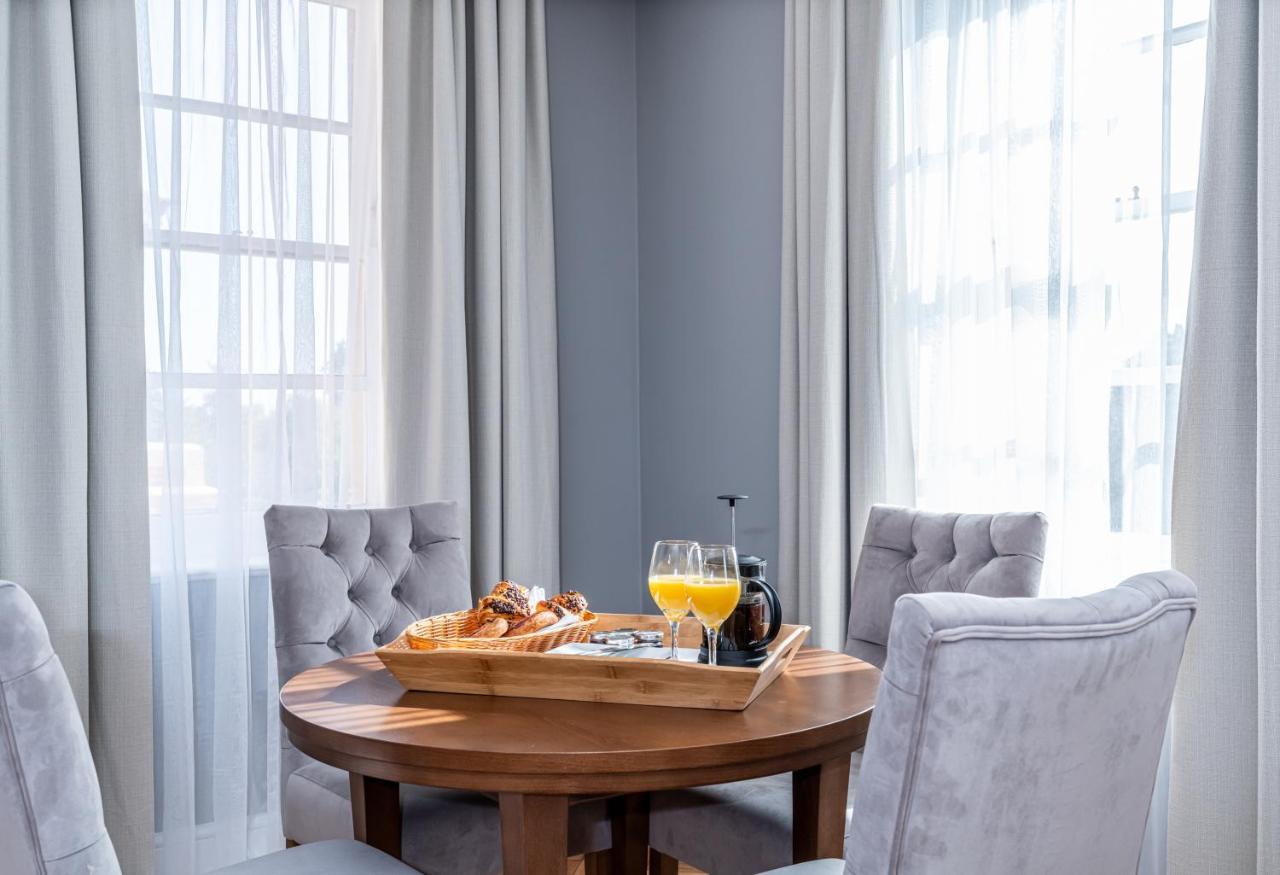 Mansion House Suite