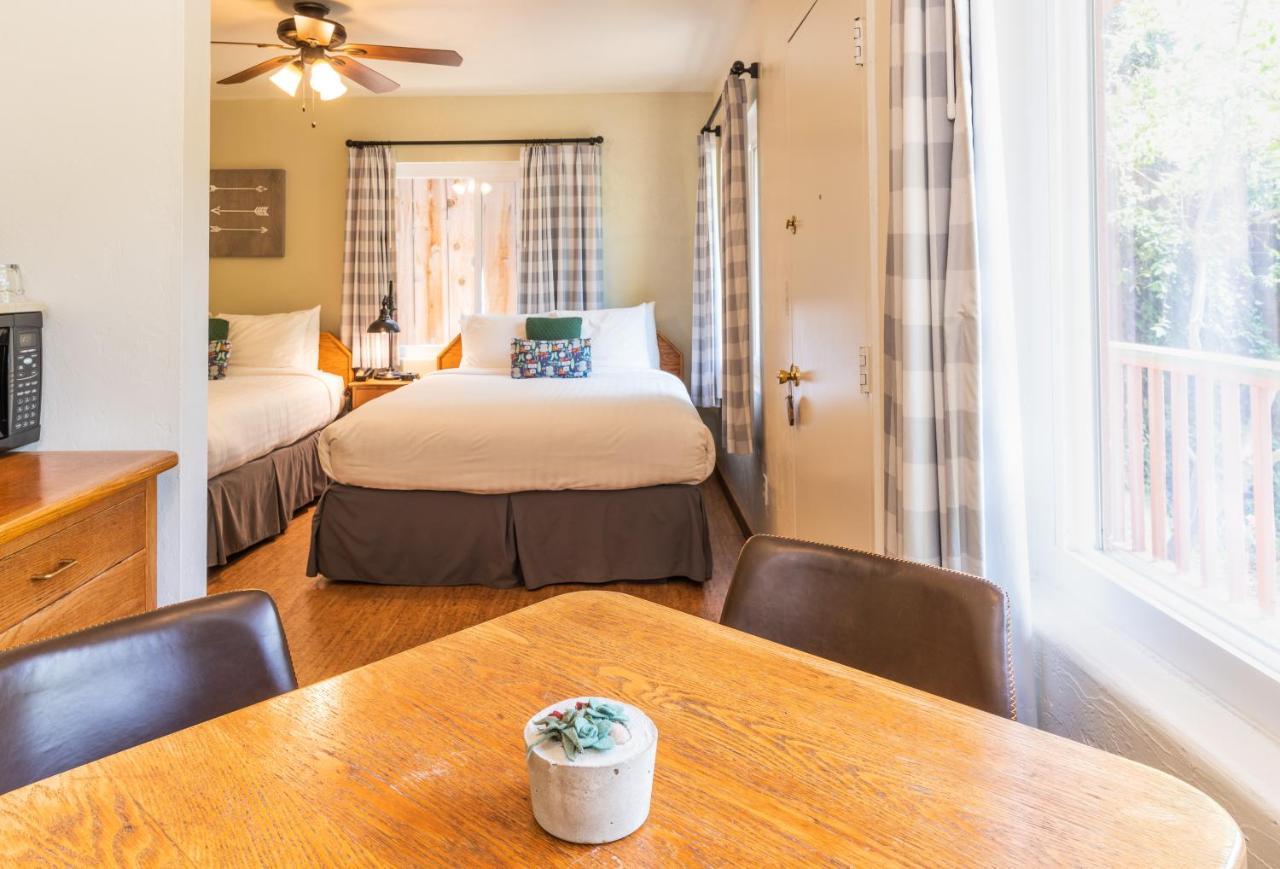 Double Room Mountain View