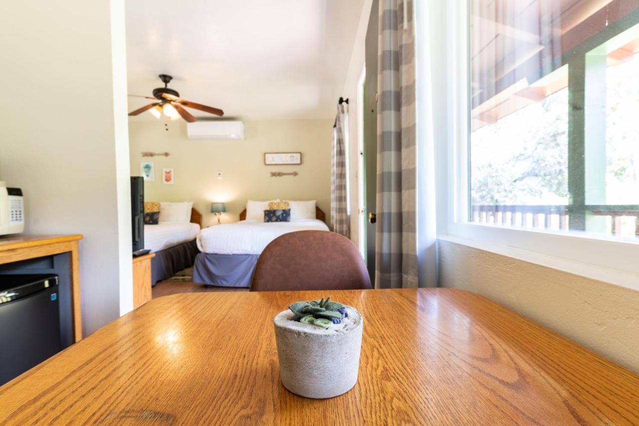 Double Room Mountain View