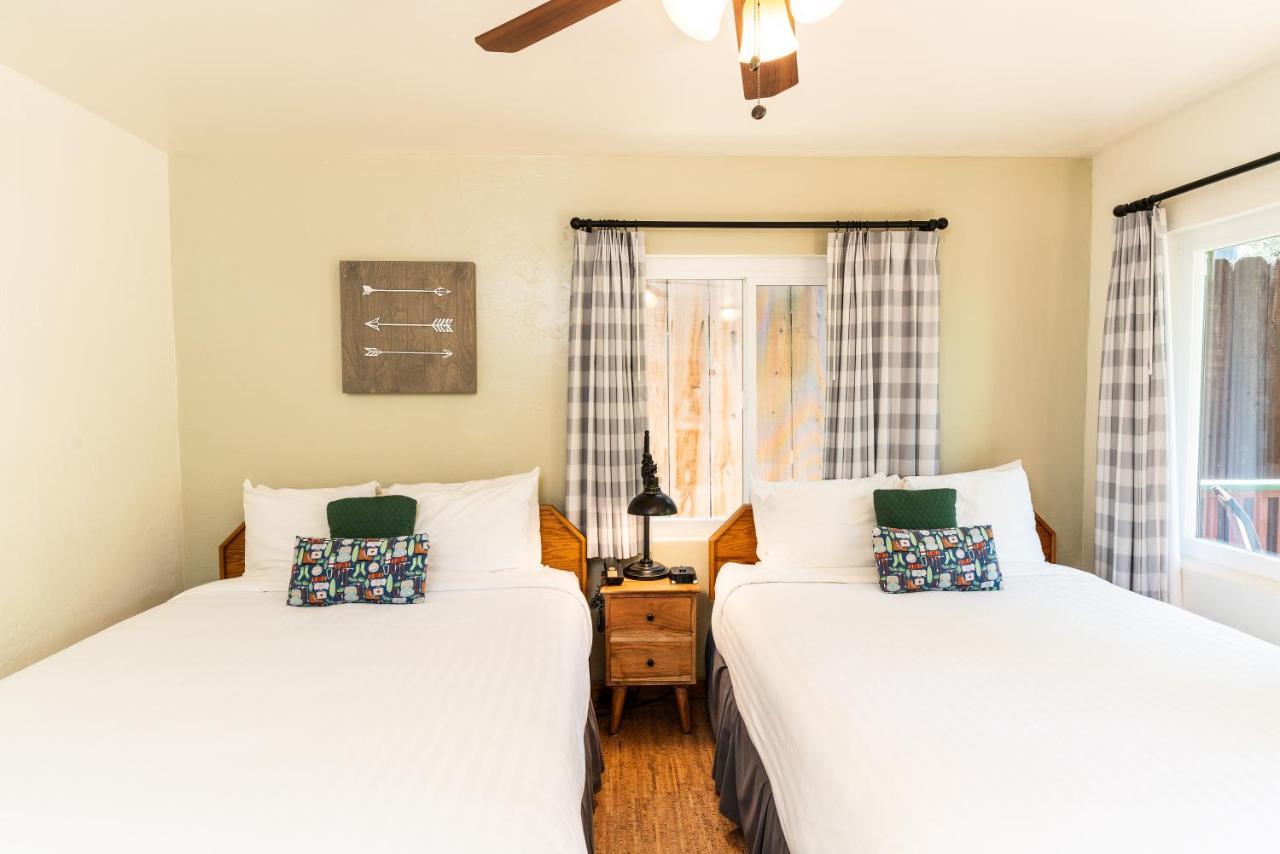 Double Room Mountain View