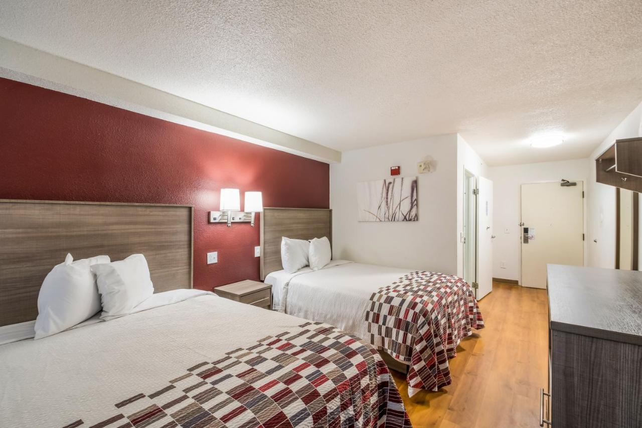 Queen Room Two Queen Beds – Non-Smoking