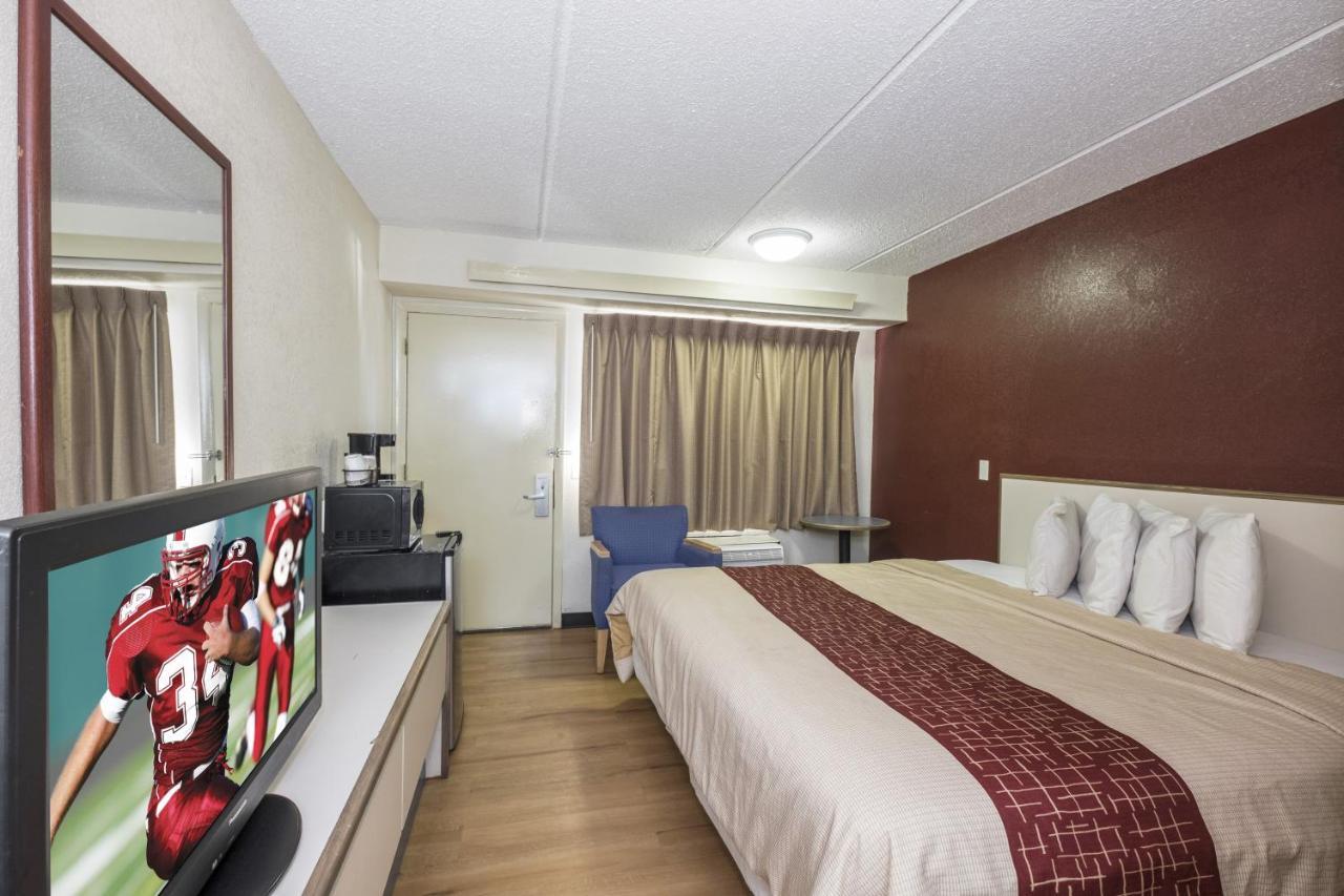 Deluxe King Room Smoking