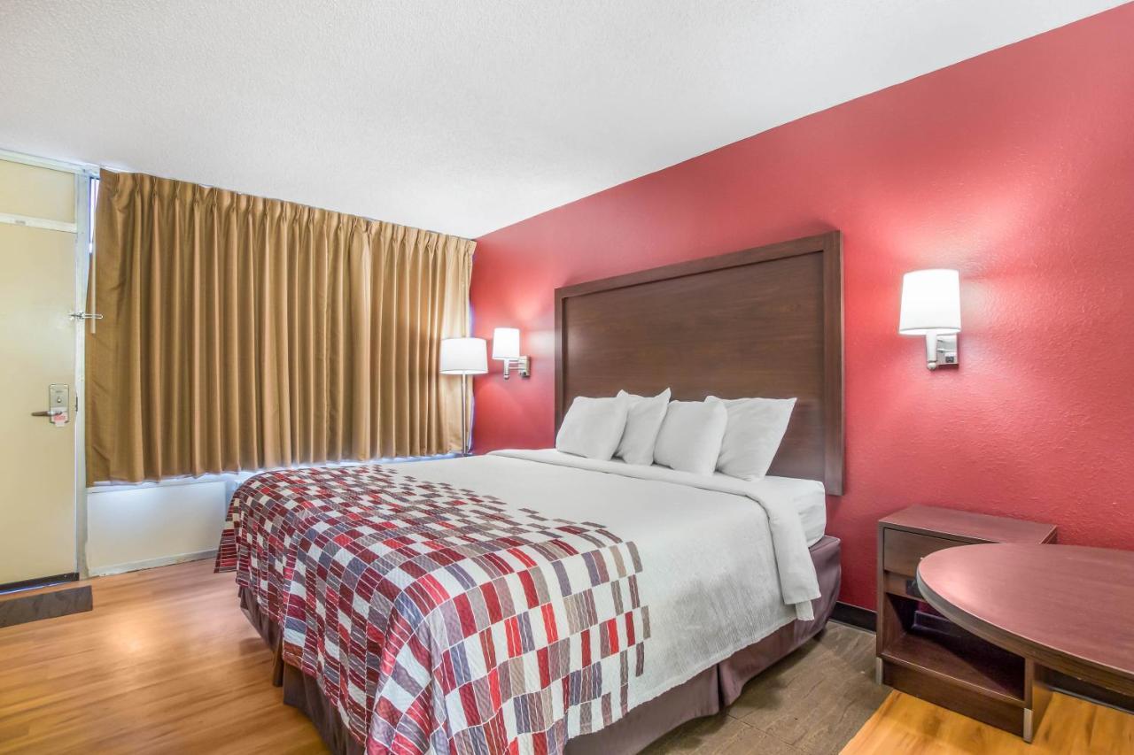 Superior King Room – Non-Smoking