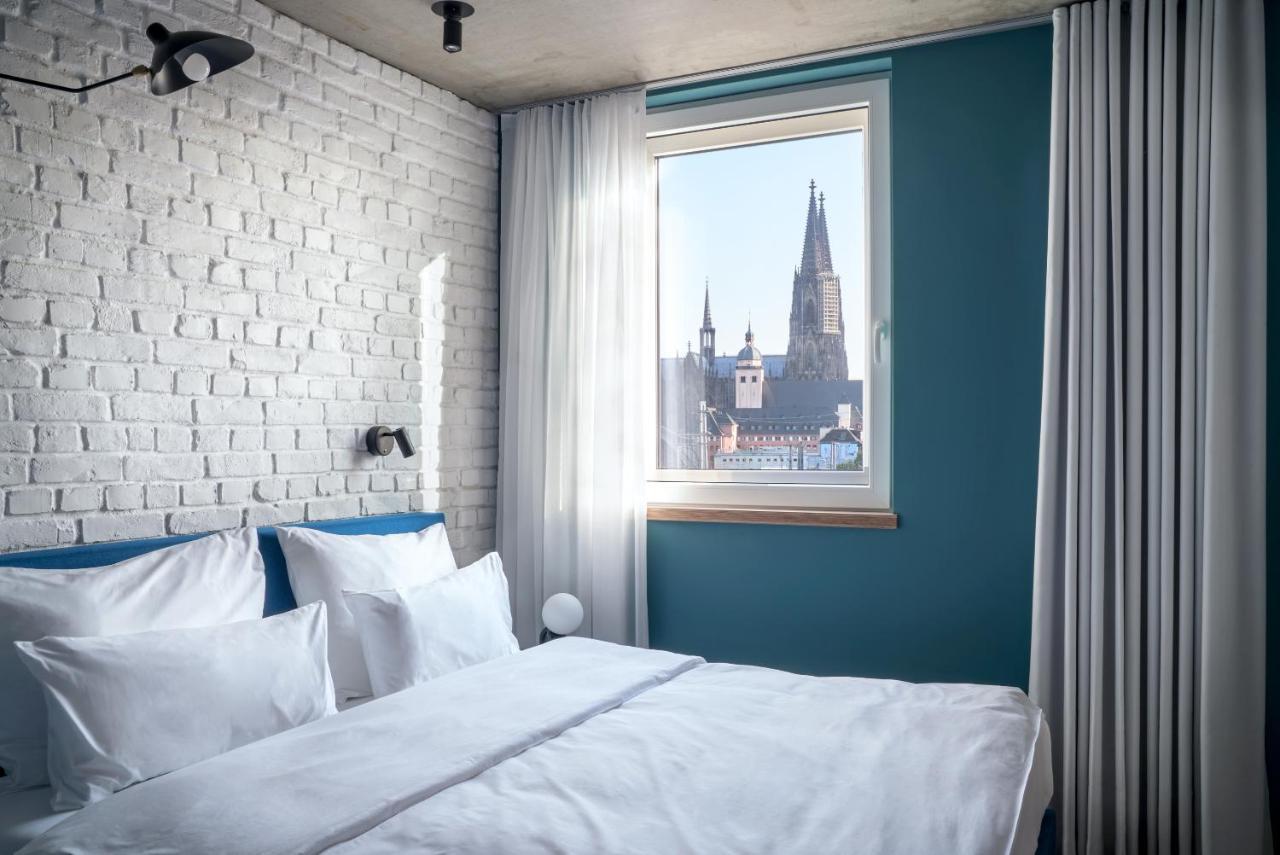 Quiet Double Room "Urban Courtyard"