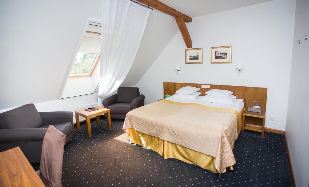 Standard Doppel- oder Zweibettzimmer mit kostenfreiem Zugang zum Saunazentrum