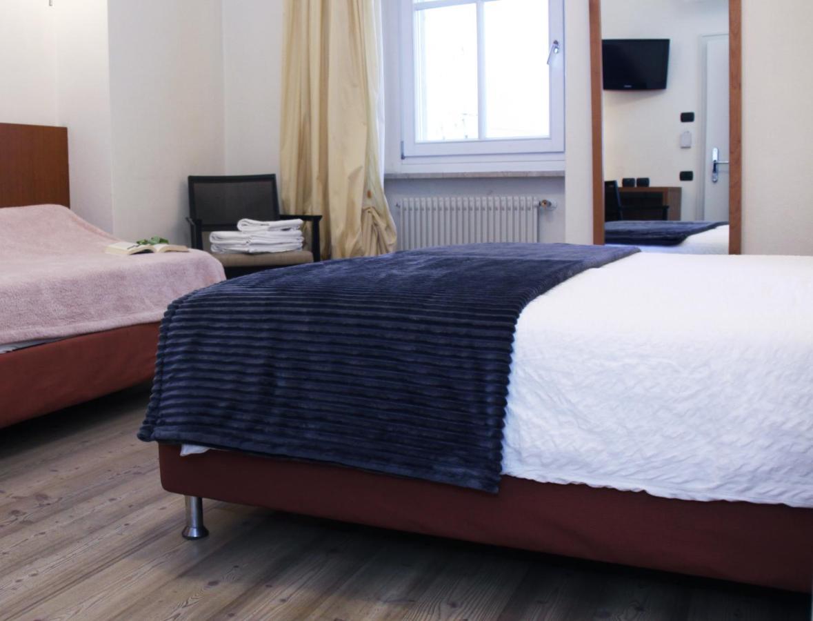 Classic Dreibettzimmer