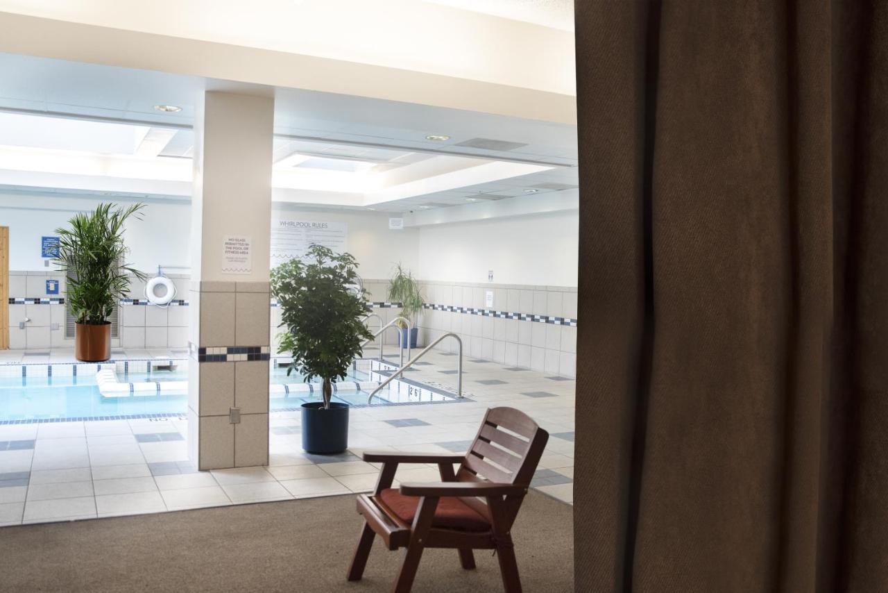 King Room Pool View