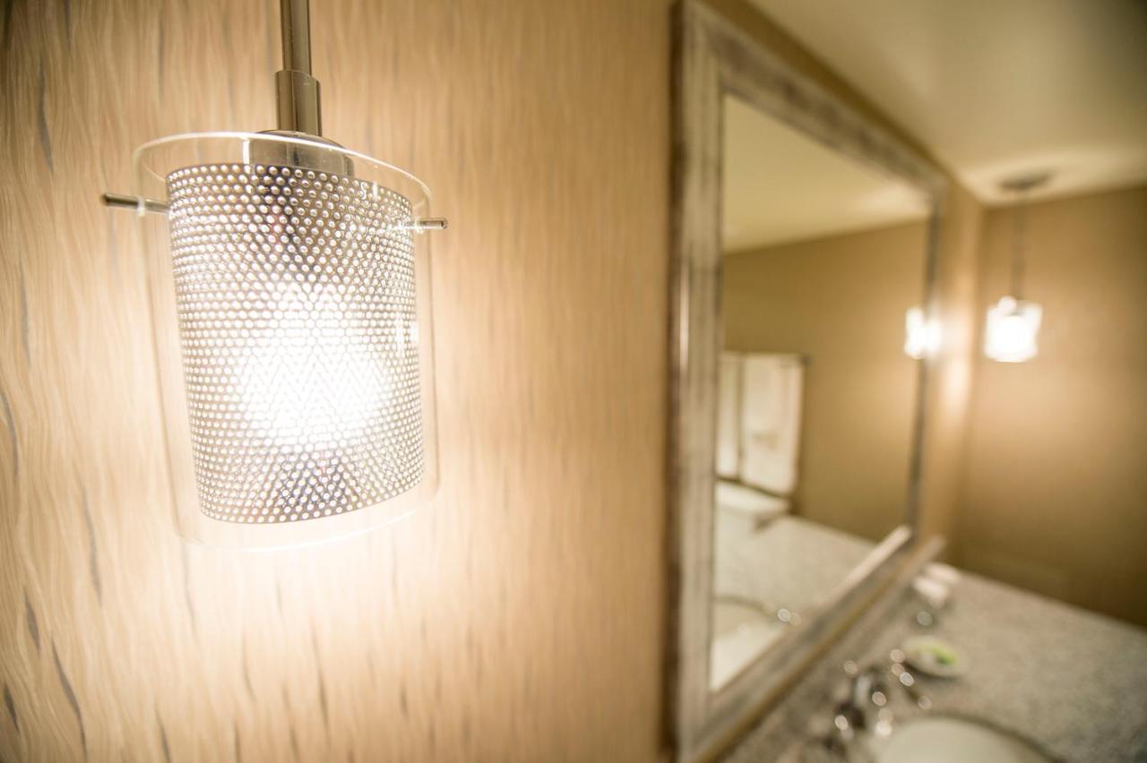 Premier Double Queen Room