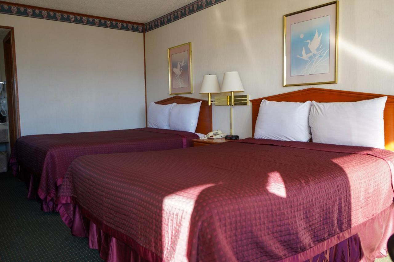 Queen Room Two Queen Beds
