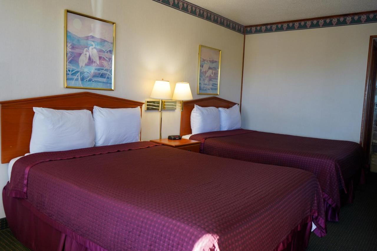 Queen Room Two Queen Beds