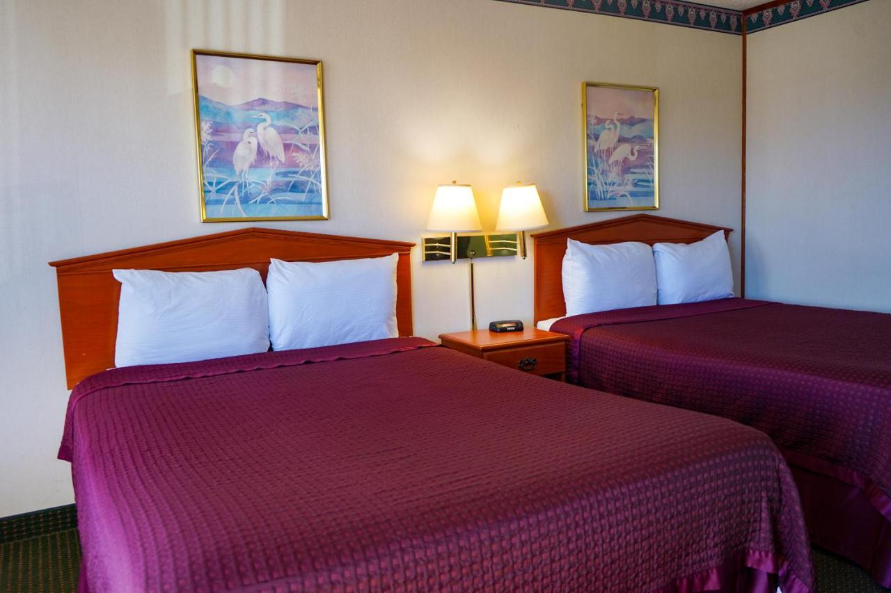 Queen Room Two Queen Beds