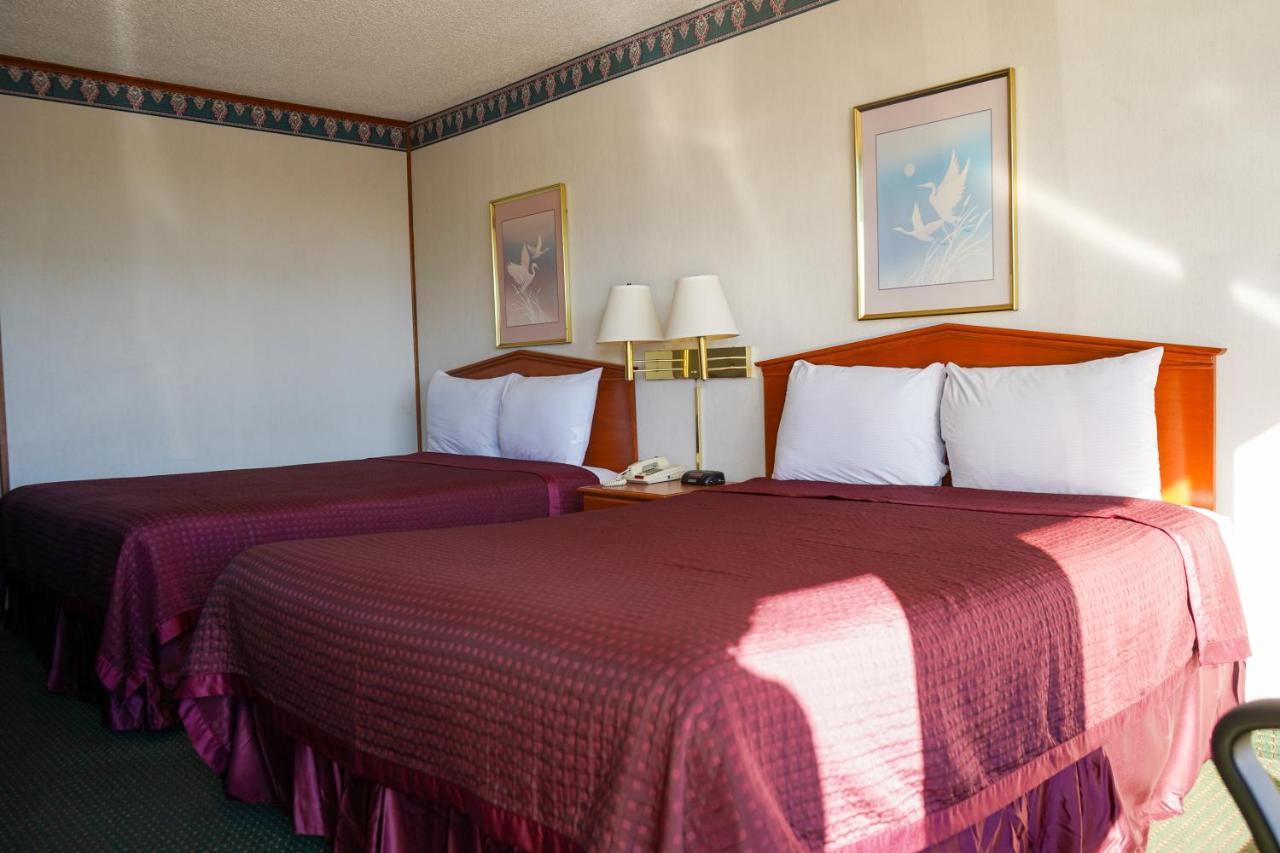 Queen Room Two Queen Beds
