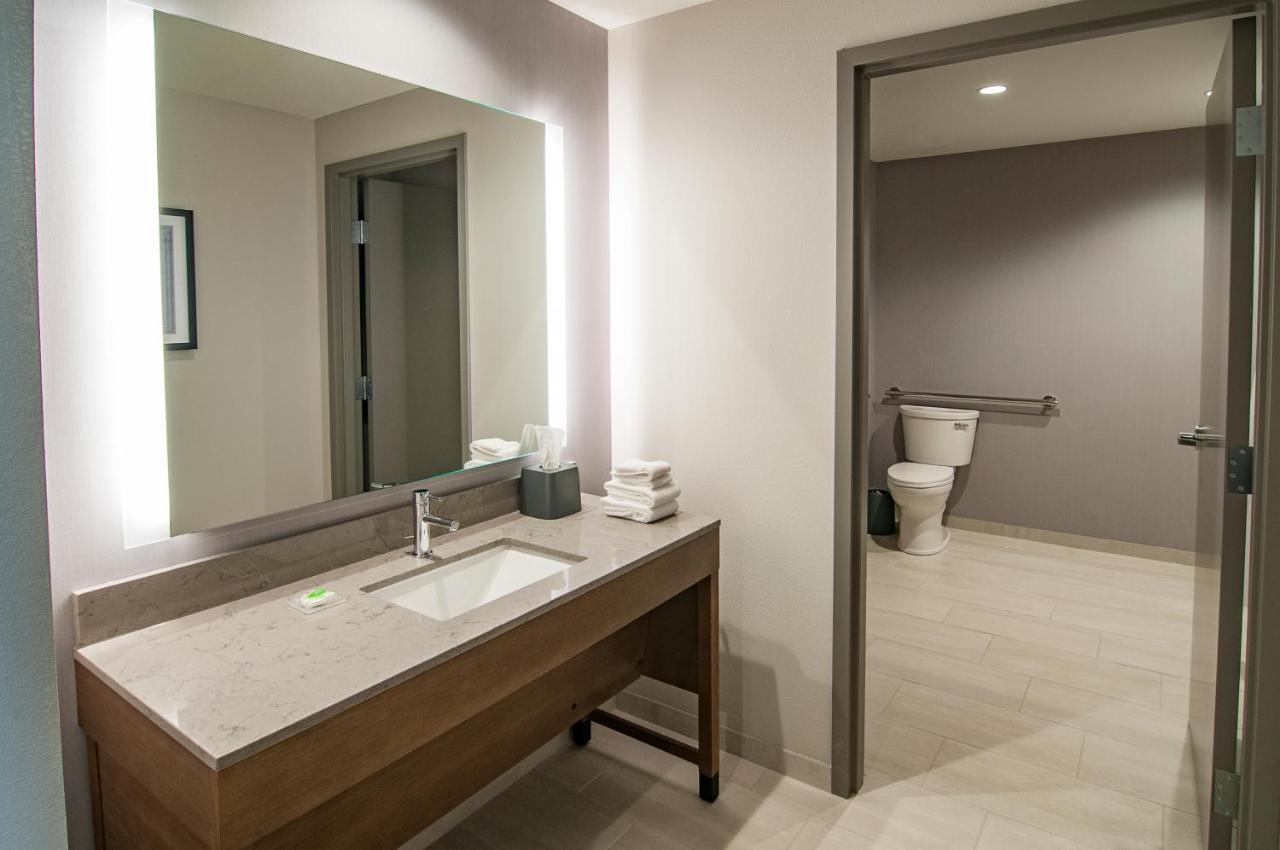 King Room Sofa Bed Shower Lake View Disability Access