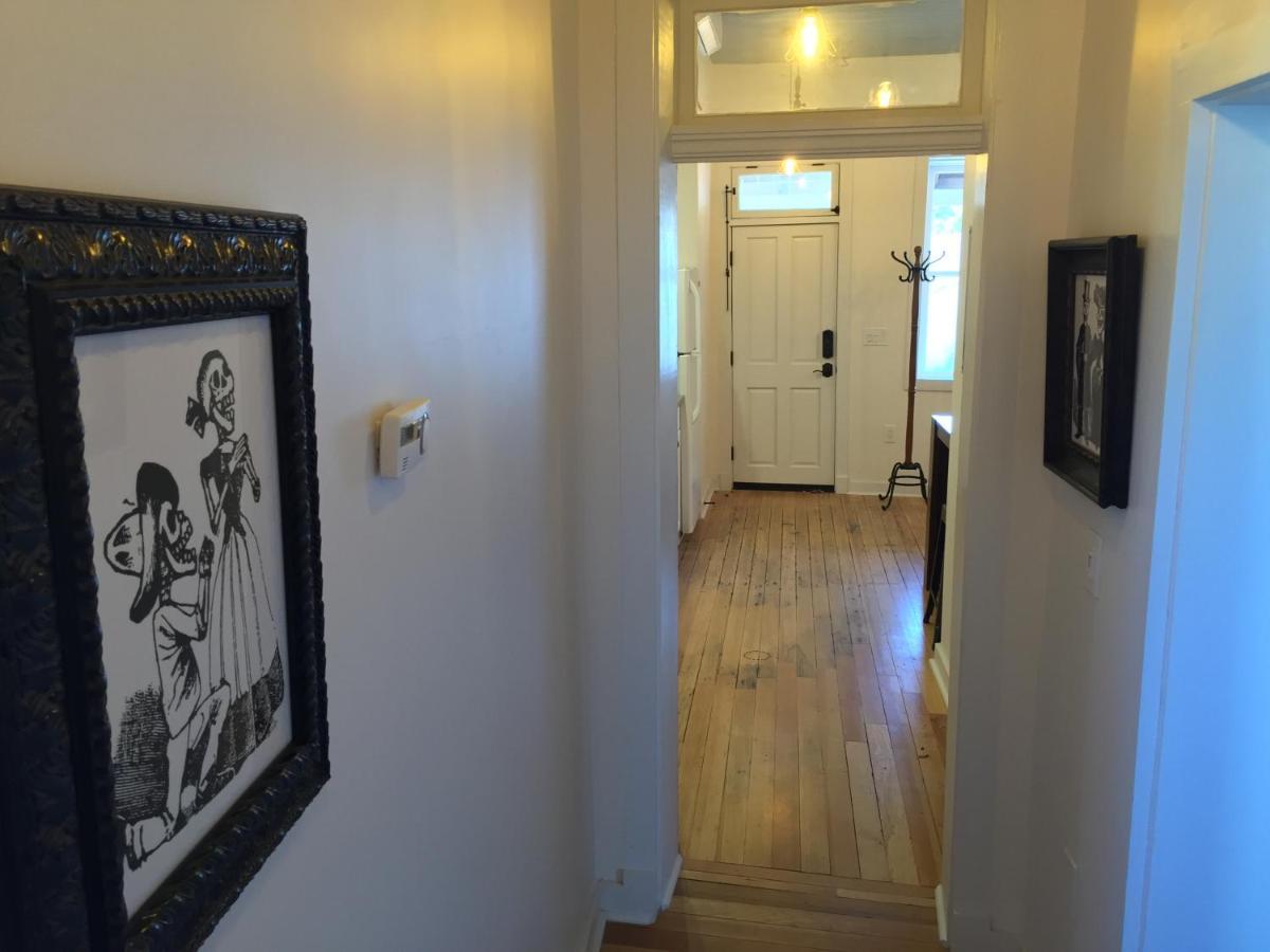 Deluxe Queen Suite