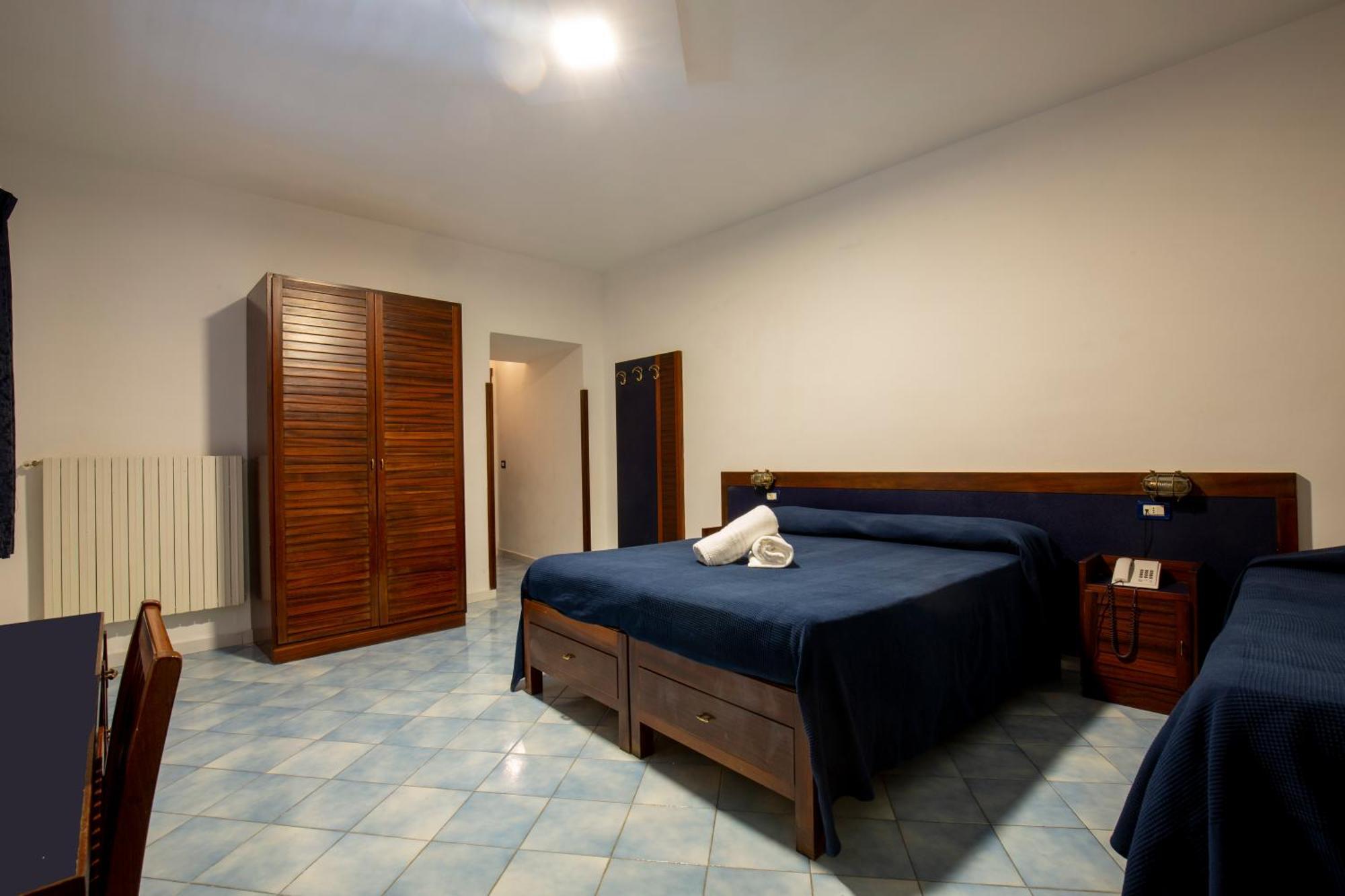 Quarto Triplo Standard