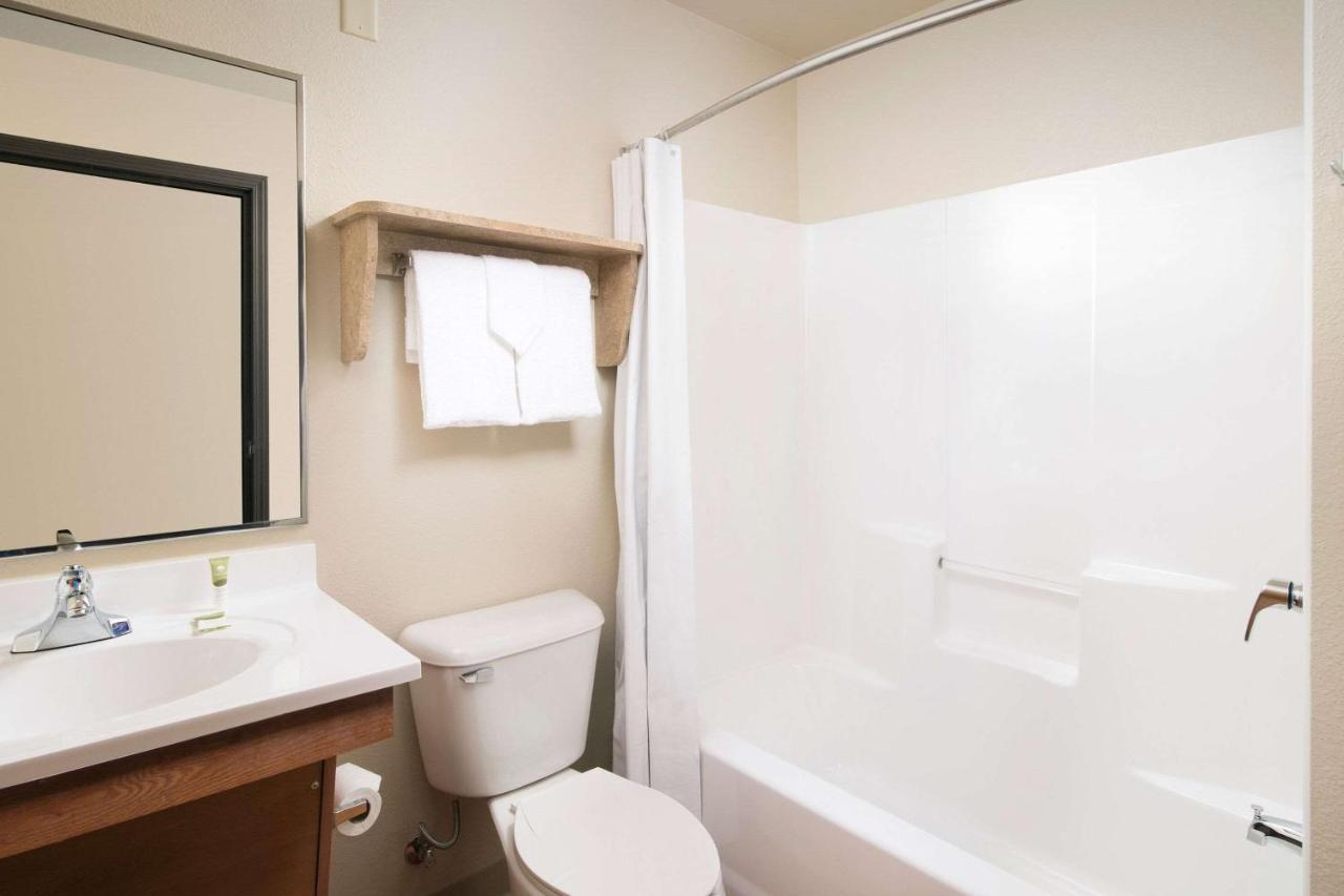 Double Room Two Double Beds Non-Smoking
