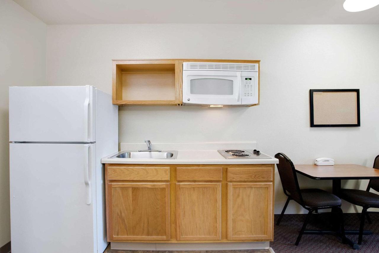 Efficiency Room with Two Queen Beds and Kitchen - Non-Smoking