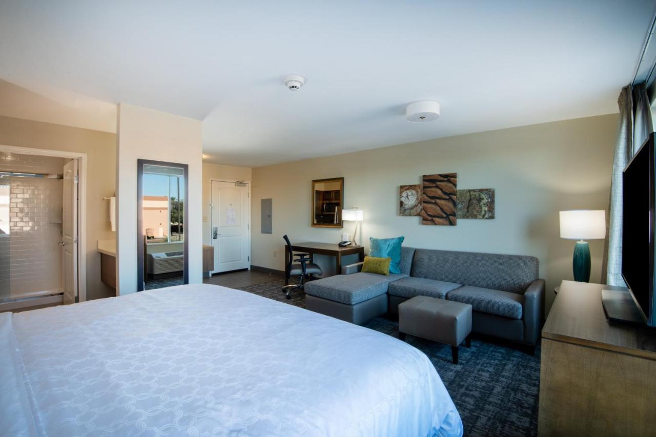 King Studio Suite