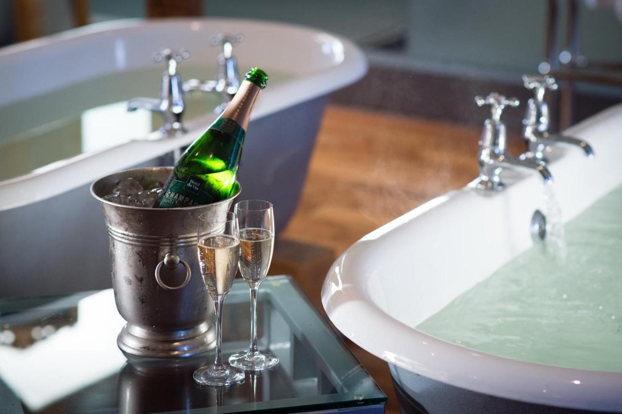 Signature Suite